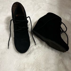 Maurice’s size 7 booties